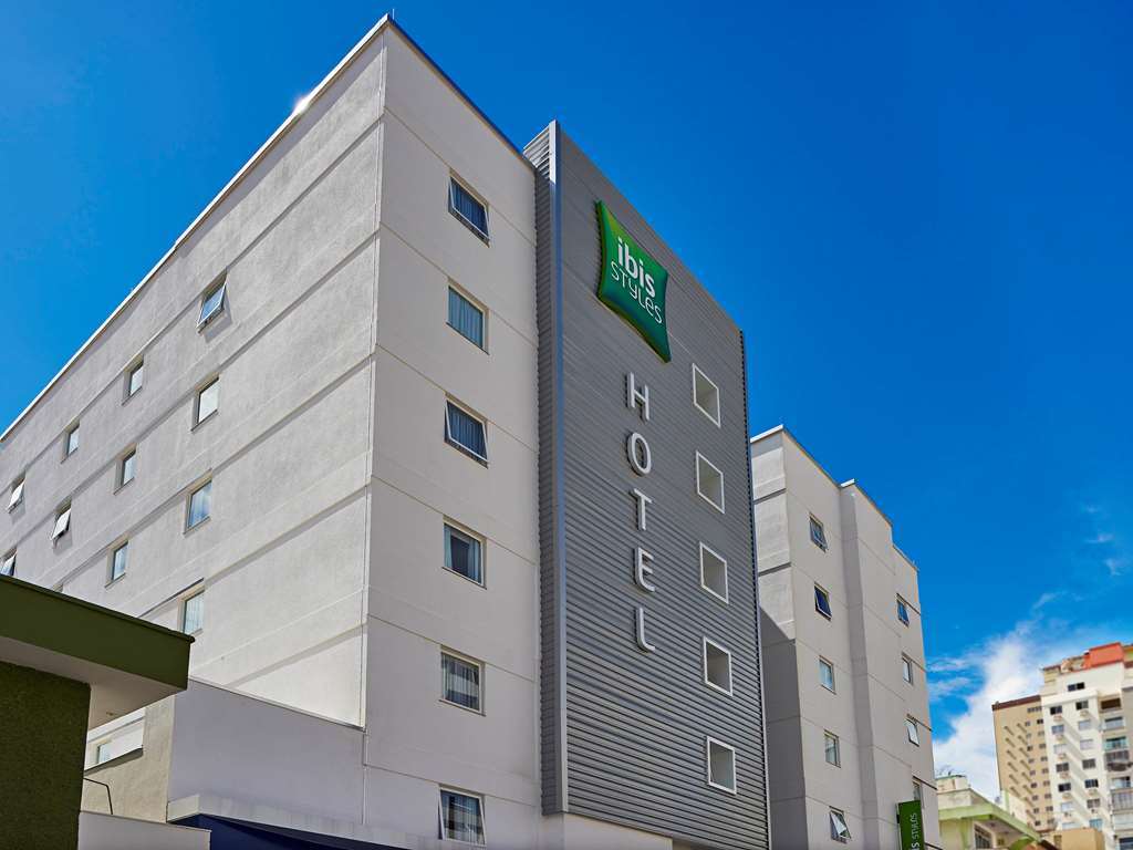 Hotel Ibis Styles Balneário Camboriú - 1 Quadra do Mar Exterior foto